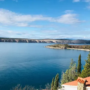 https://apartments-lopac.primorje-gorskikotar.com