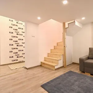 Apartament Cute Gallery Flat In Kiraly Street, Budapeszt